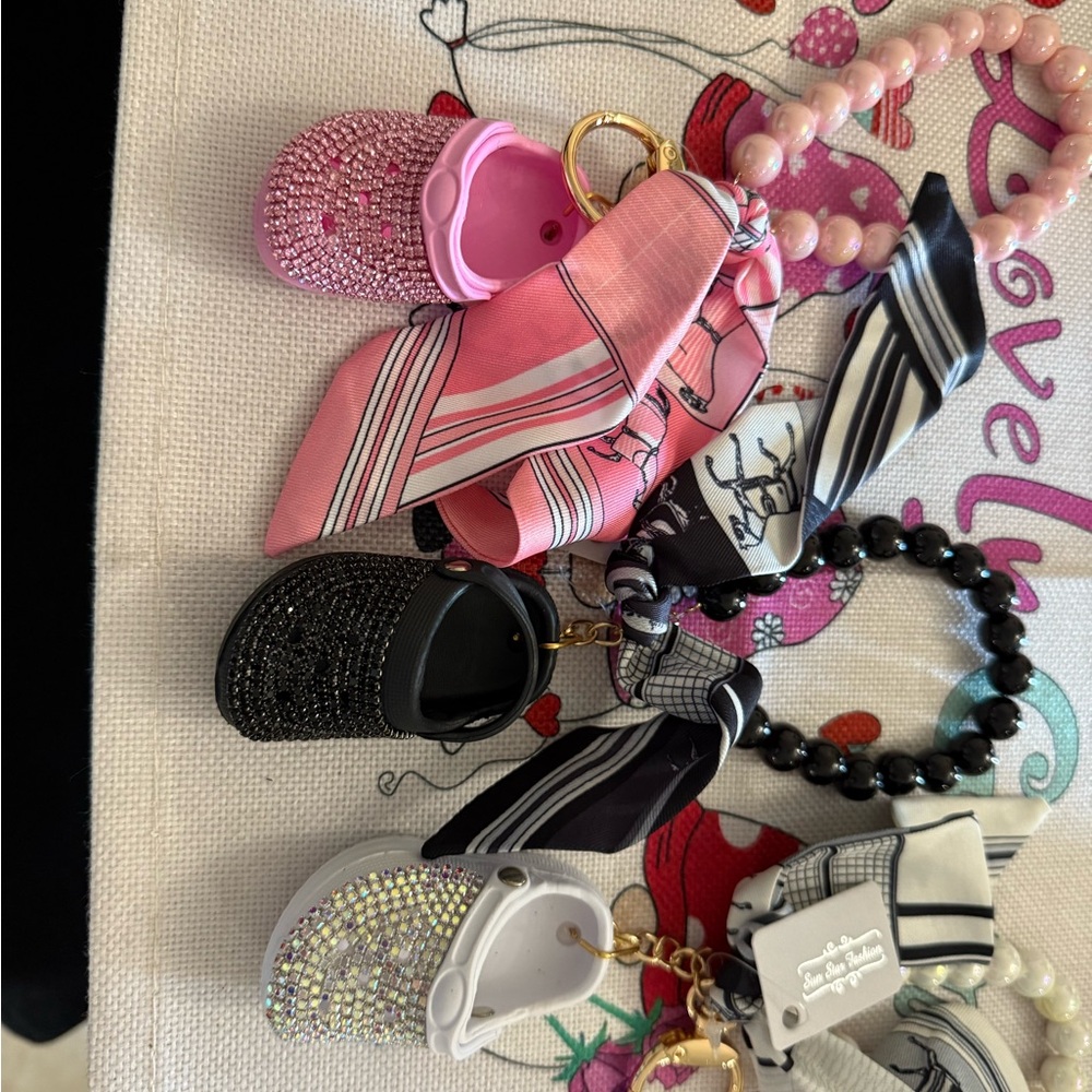 Chic Kids Accessory Set with Pink and Black Charms